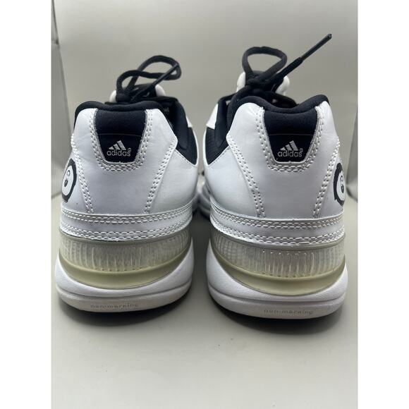Athletic_Shoes